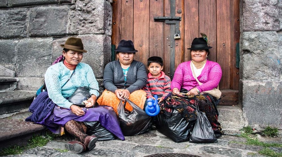 famiglia india a quito, ecuador