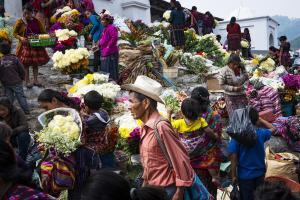 Guatemala: conosci Chichicastenago e il suo mercato- grande piazza