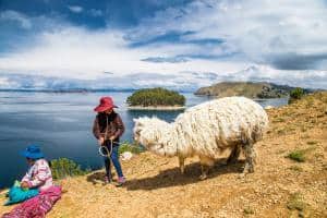 Taquile, l'isola del Titicaca. Altitudine, cosa vedere e fare, informazioni e consigli da sapere- panorama